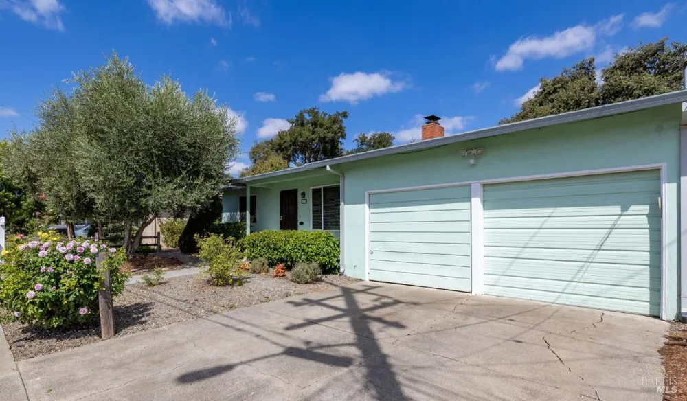 652 Corlano Avenue Santa Rosa, CA 95404