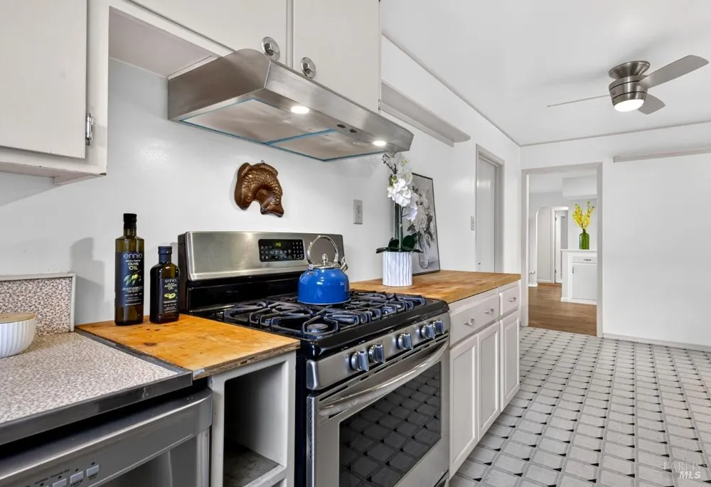 652 Corlano Avenue Santa Rosa, CA 95404