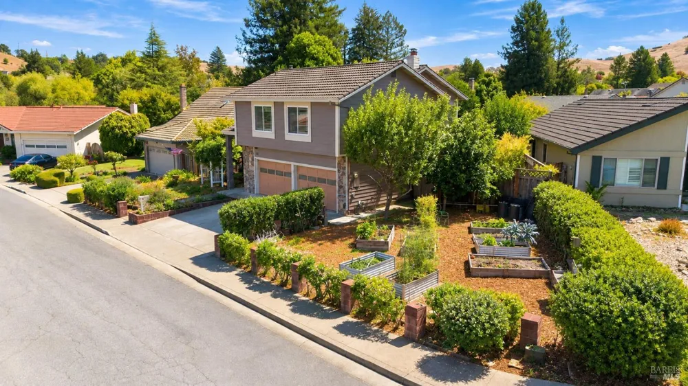 172 Clearview Court Petaluma, CA 94952