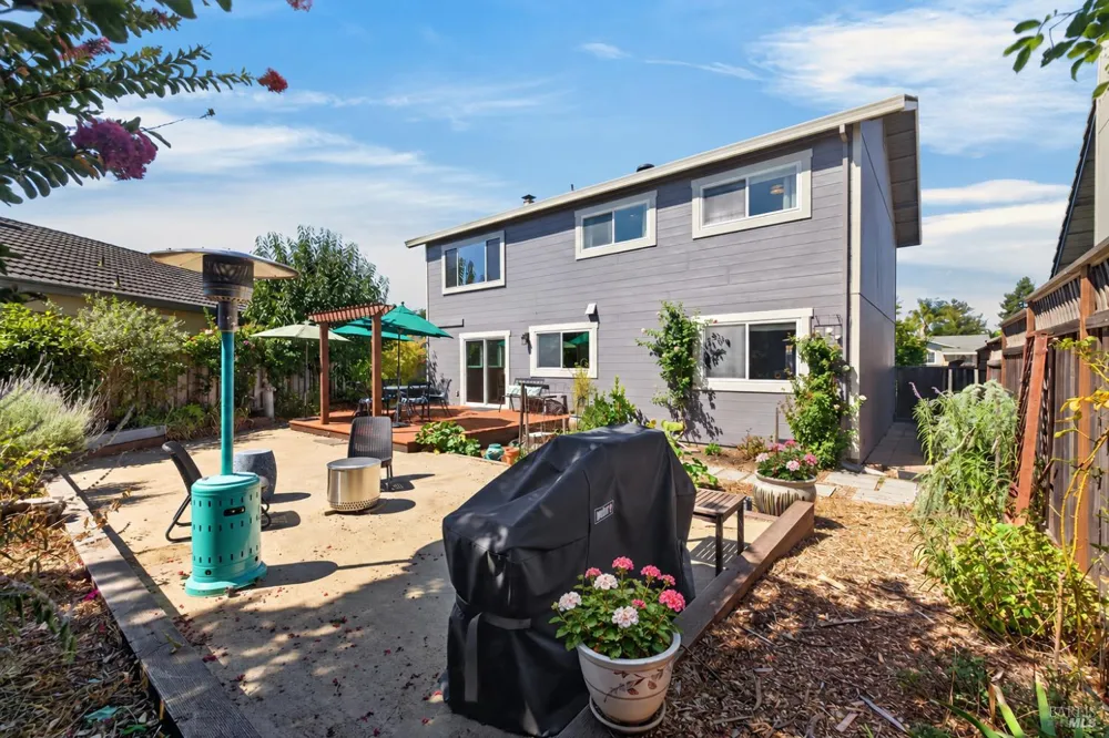 172 Clearview Court Petaluma, CA 94952
