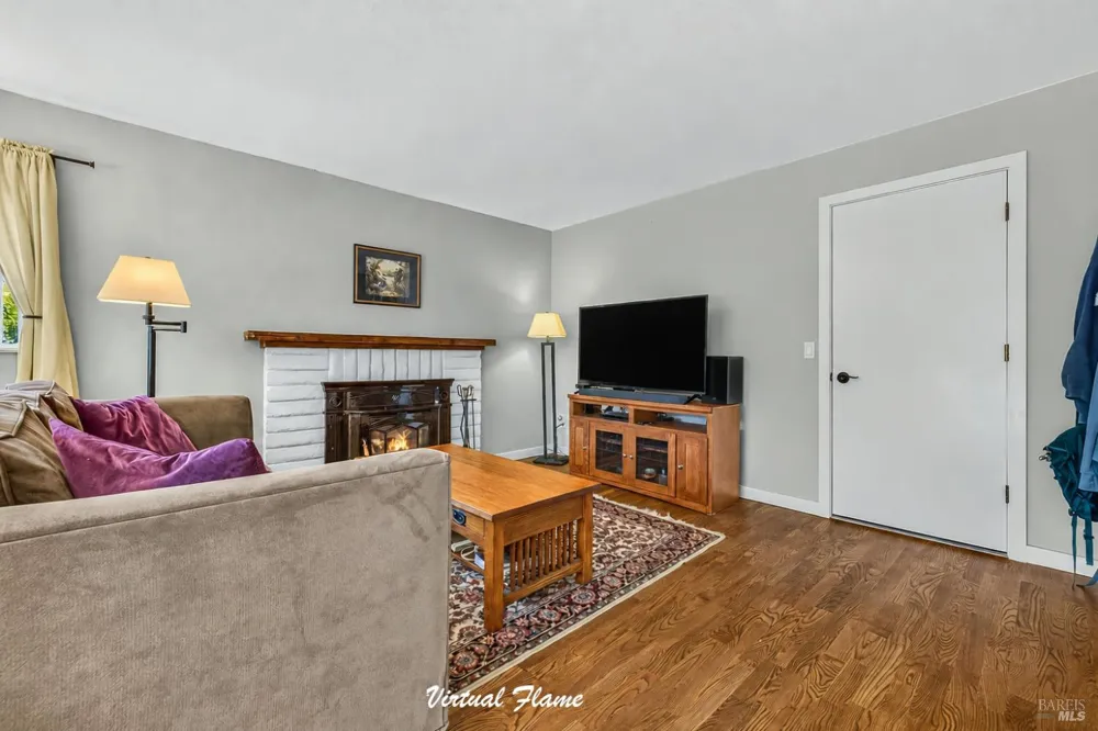 172 Clearview Court Petaluma, CA 94952