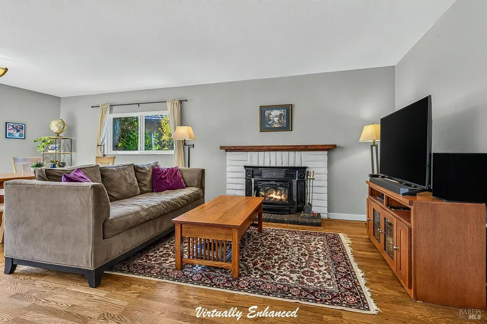 172 Clearview Court Petaluma, CA 94952