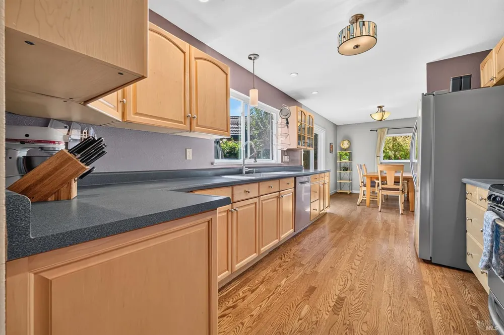 172 Clearview Court Petaluma, CA 94952