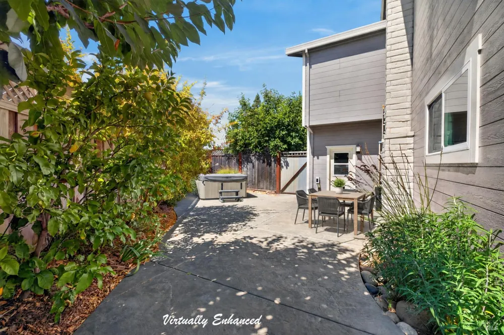 172 Clearview Court Petaluma, CA 94952