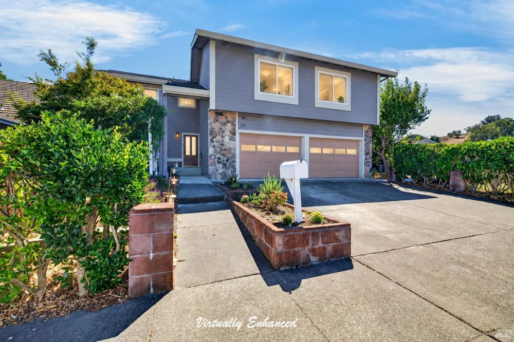 172 Clearview Court Petaluma, CA 94952