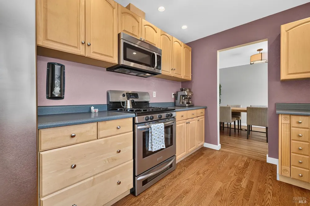 172 Clearview Court Petaluma, CA 94952