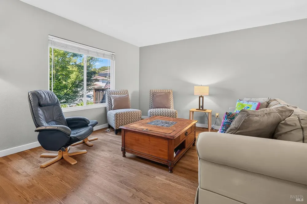 172 Clearview Court Petaluma, CA 94952