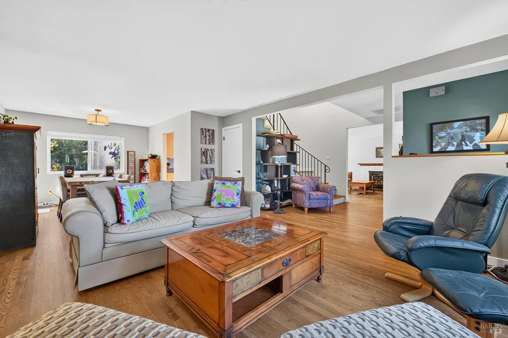 172 Clearview Court Petaluma, CA 94952