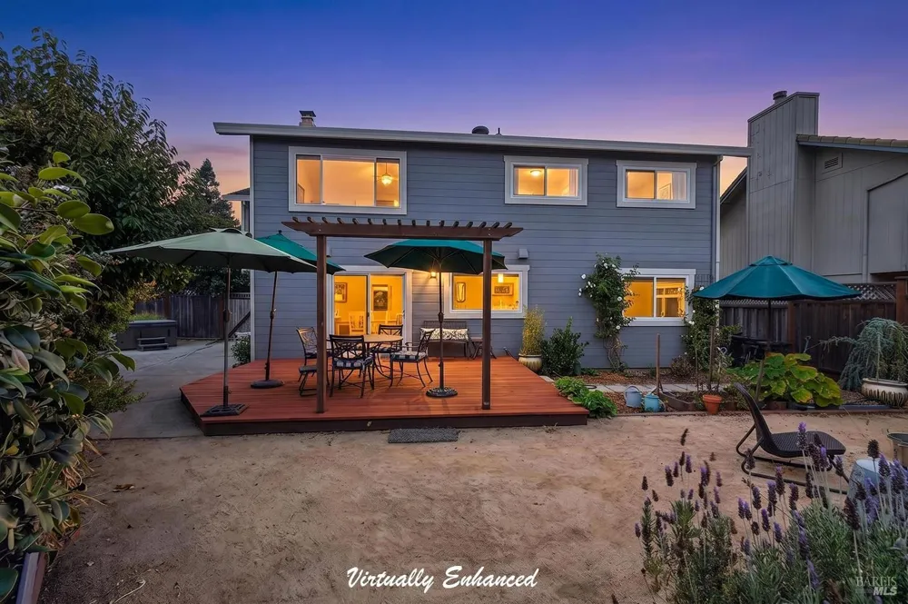 172 Clearview Court Petaluma, CA 94952