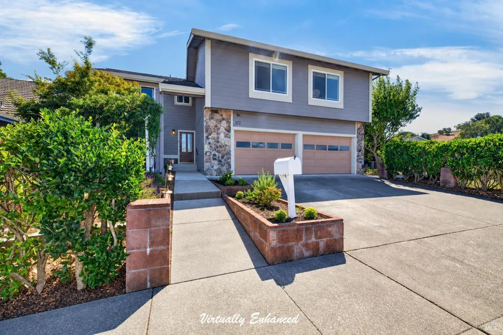 172 Clearview Court Petaluma, CA 94952