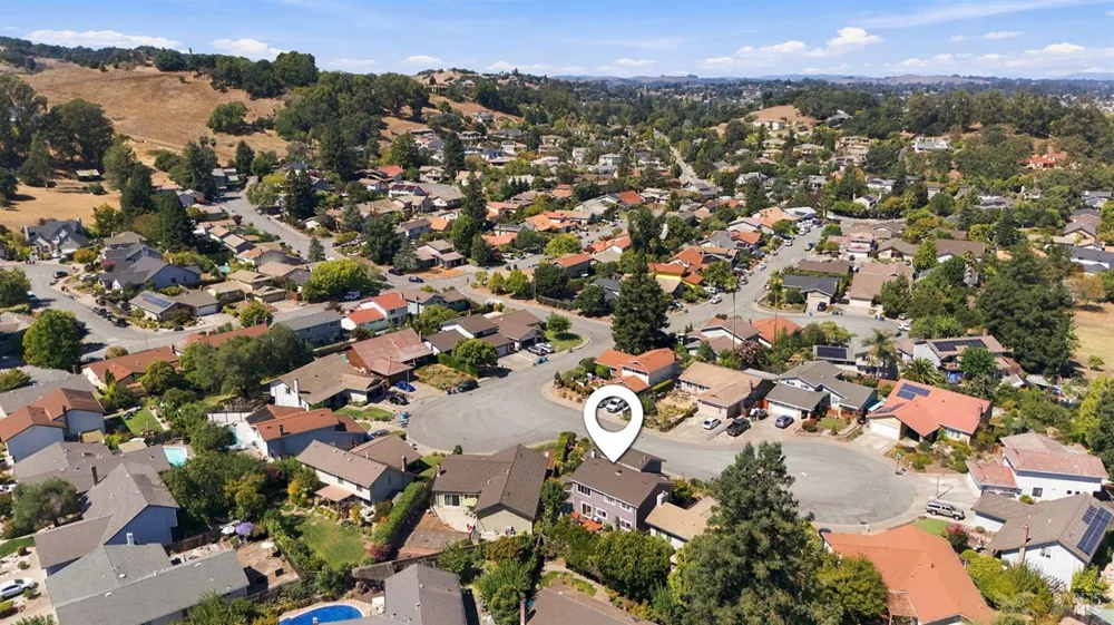172 Clearview Court Petaluma, CA 94952