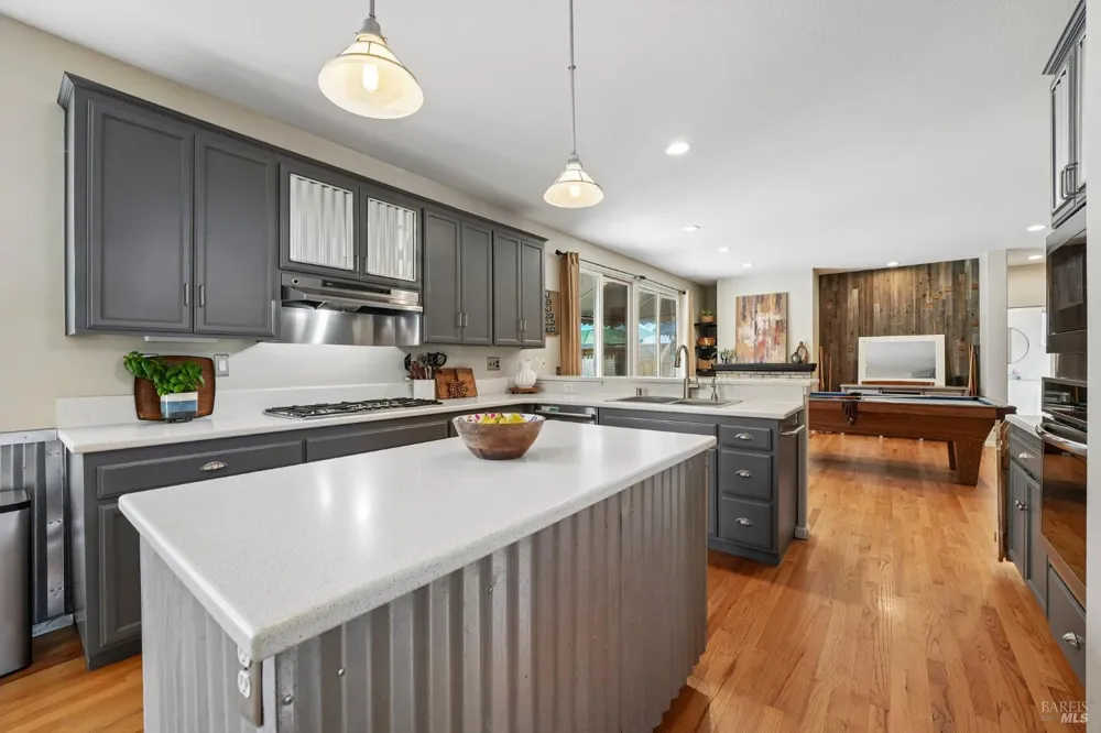 316 Dominic Court Windsor, CA 95492