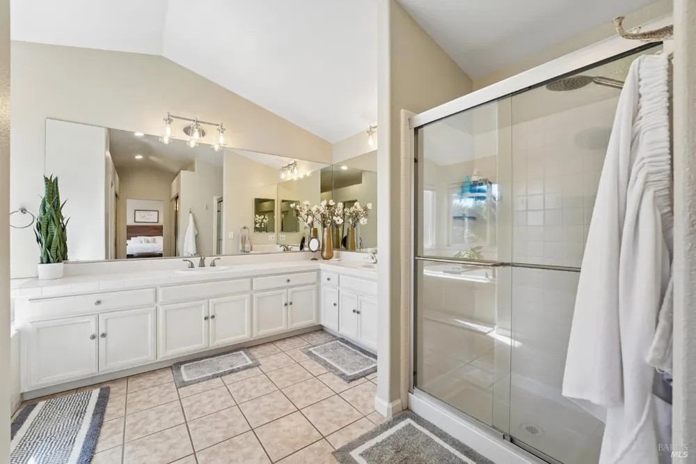 316 Dominic Court Windsor, CA 95492