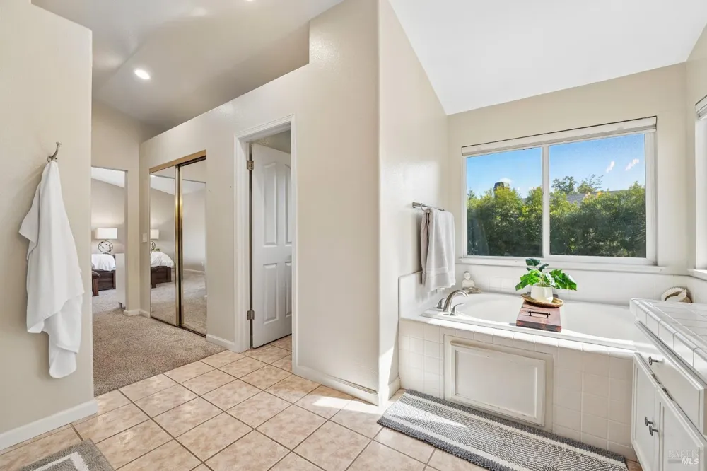 316 Dominic Court Windsor, CA 95492