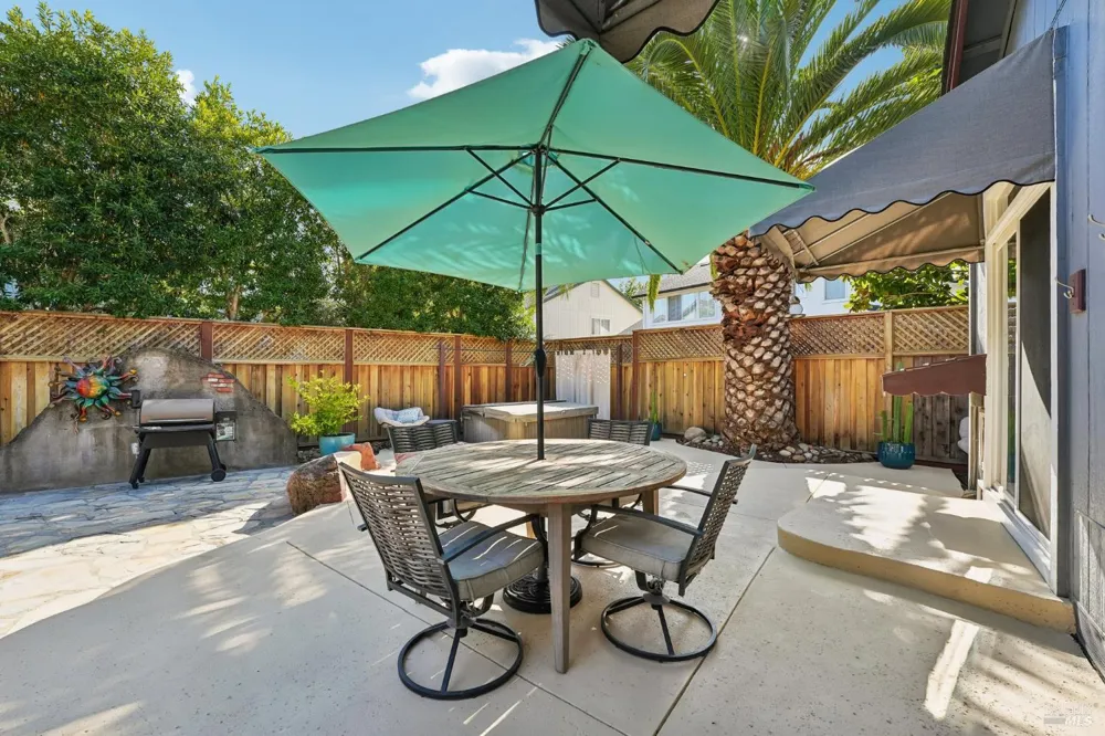 316 Dominic Court Windsor, CA 95492