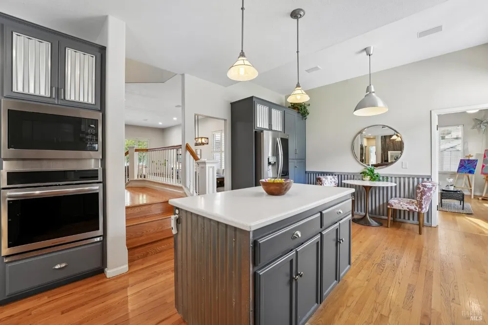 316 Dominic Court Windsor, CA 95492
