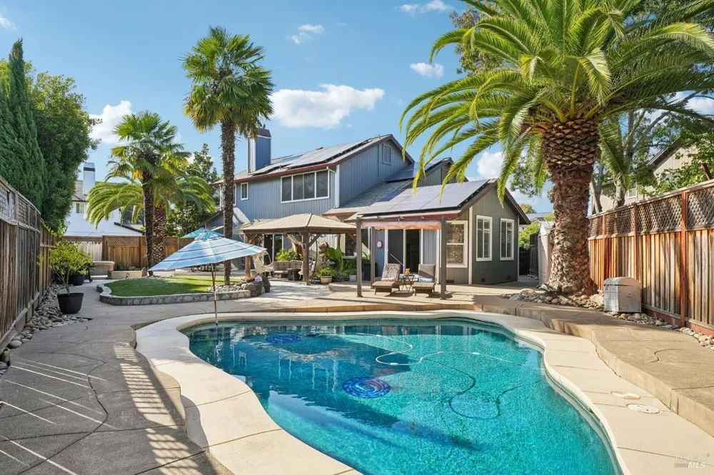 316 Dominic Court Windsor, CA 95492
