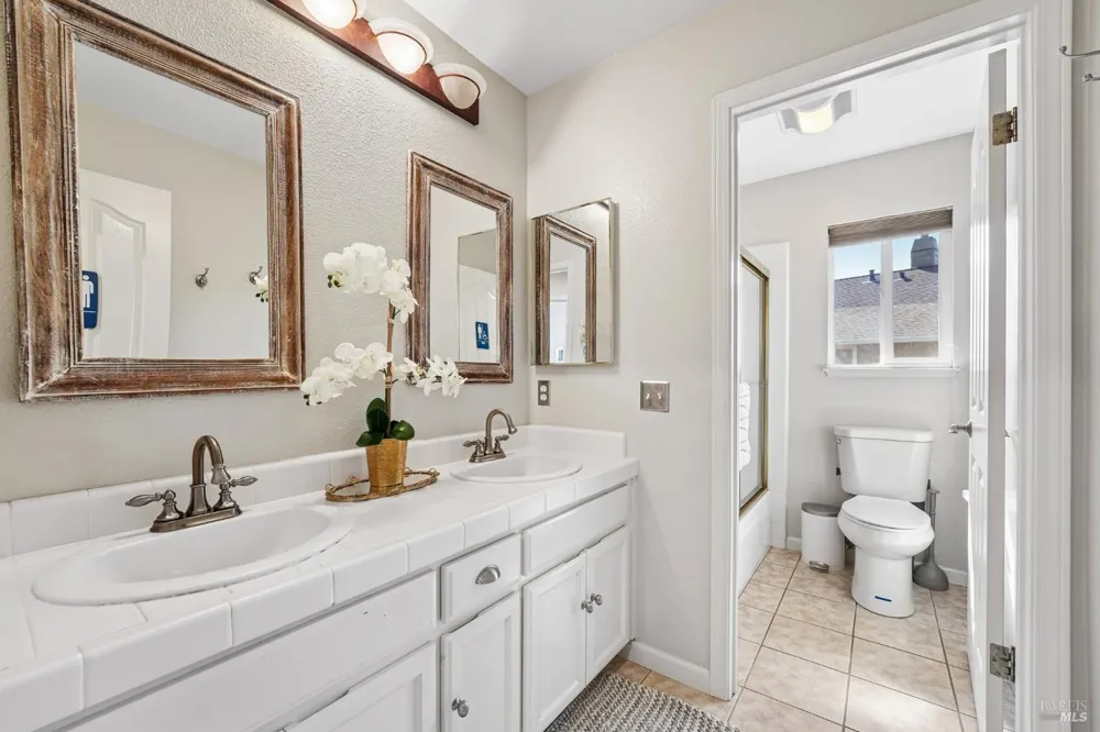 316 Dominic Court Windsor, CA 95492