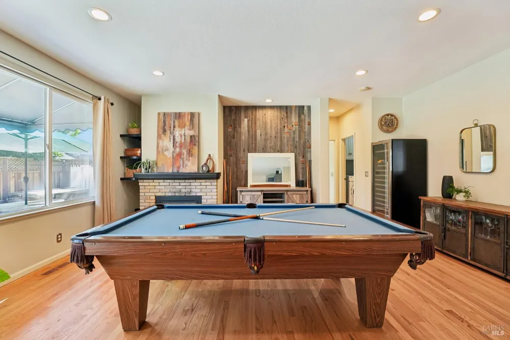 316 Dominic Court Windsor, CA 95492