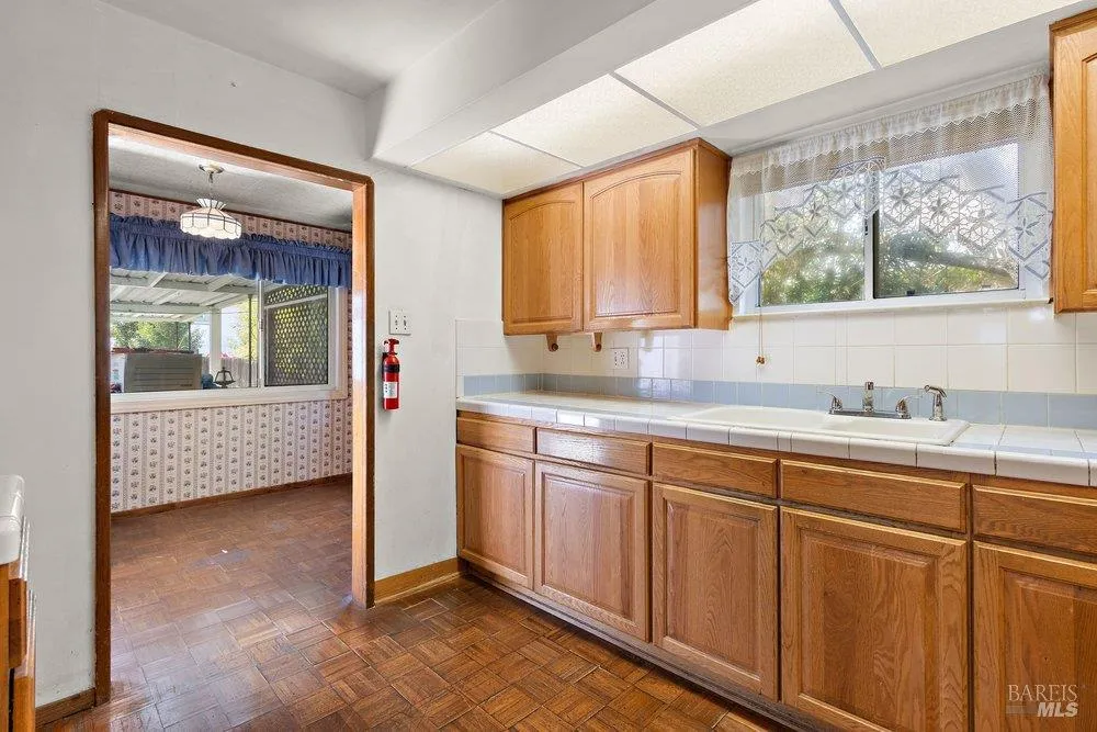 428 E I STREET Benicia, CA 94510