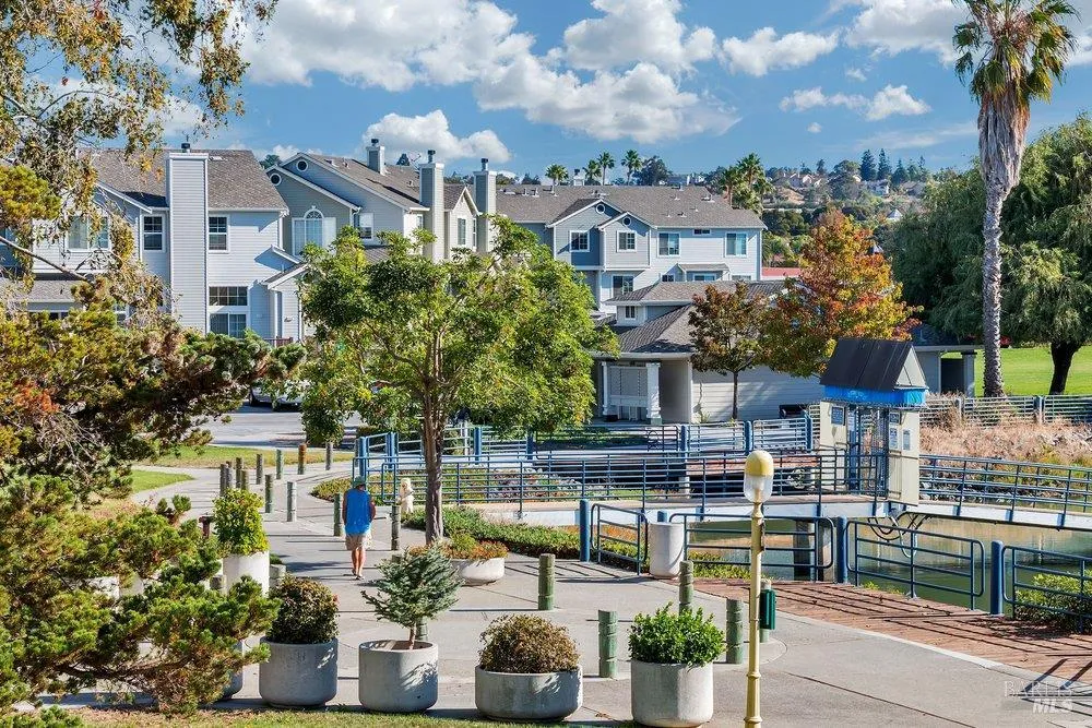 428 E I STREET Benicia, CA 94510