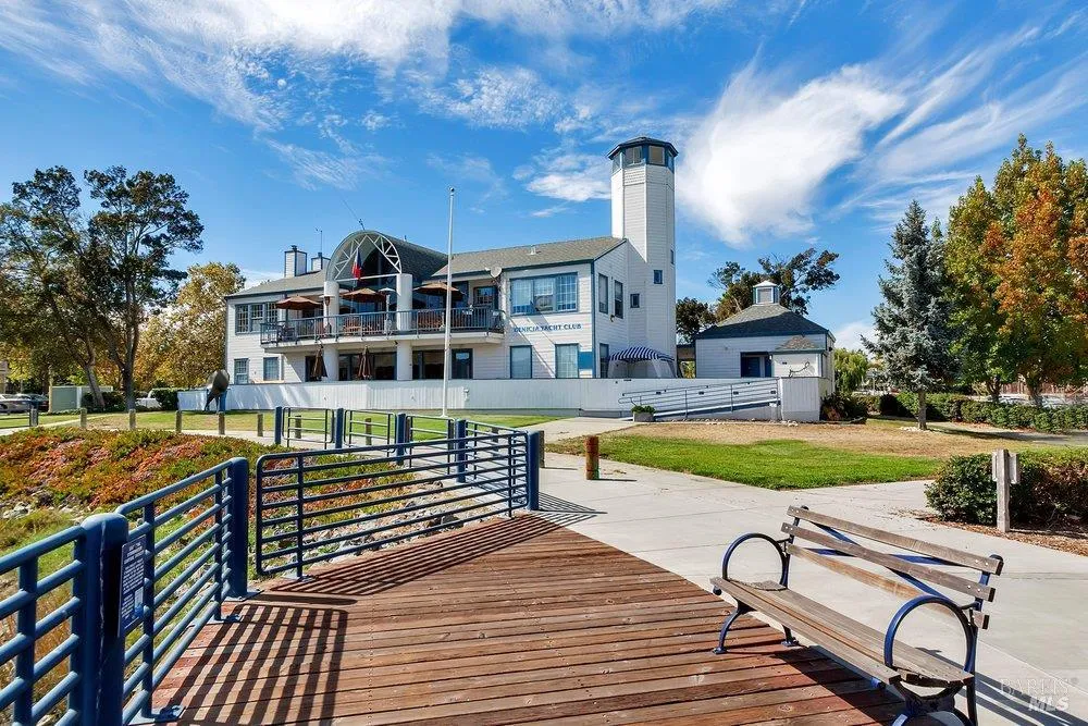 428 E I STREET Benicia, CA 94510
