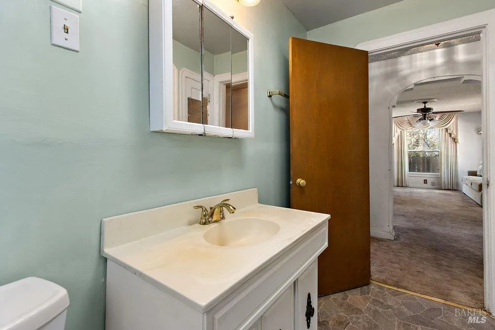 428 E I STREET Benicia, CA 94510