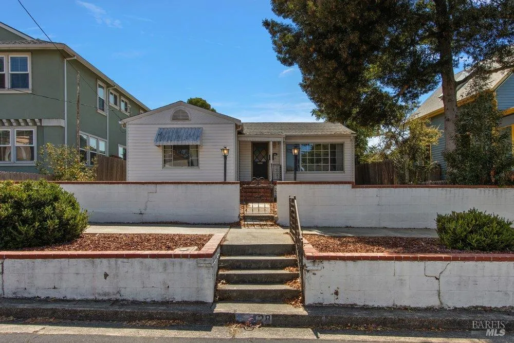 428 E I STREET Benicia, CA 94510