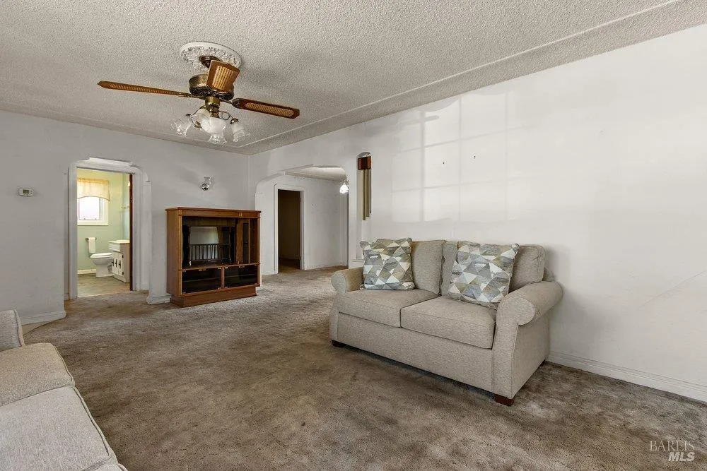 428 E I STREET Benicia, CA 94510