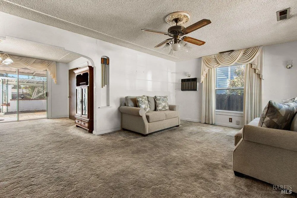 428 E I STREET Benicia, CA 94510