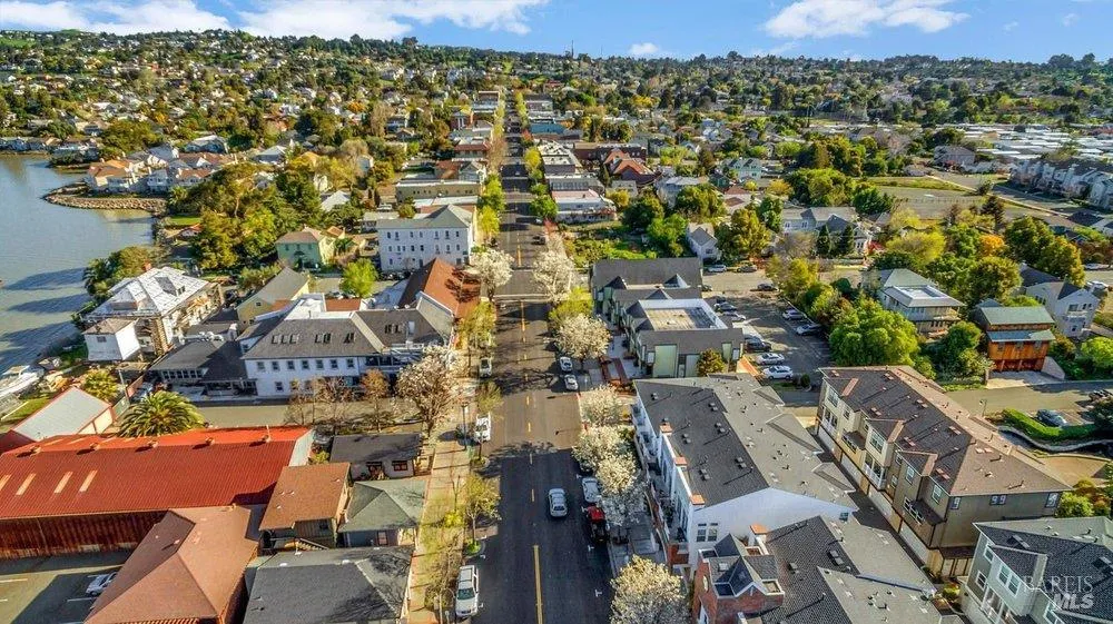 428 E I STREET Benicia, CA 94510