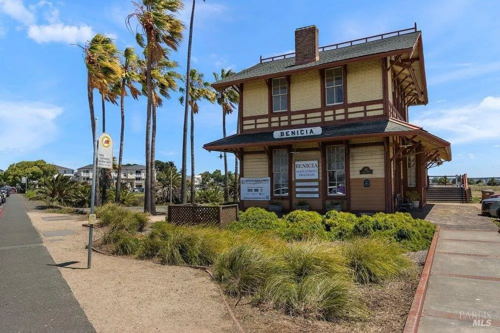 428 E I STREET Benicia, CA 94510
