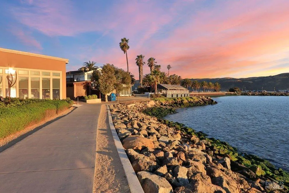 428 E I STREET Benicia, CA 94510