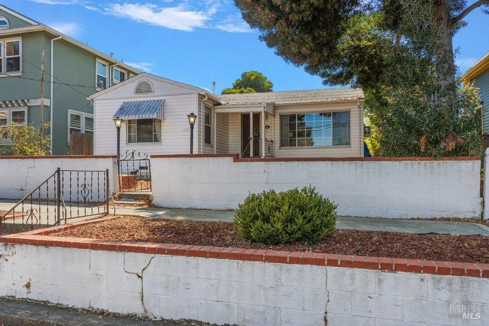428 E I STREET Benicia, CA 94510