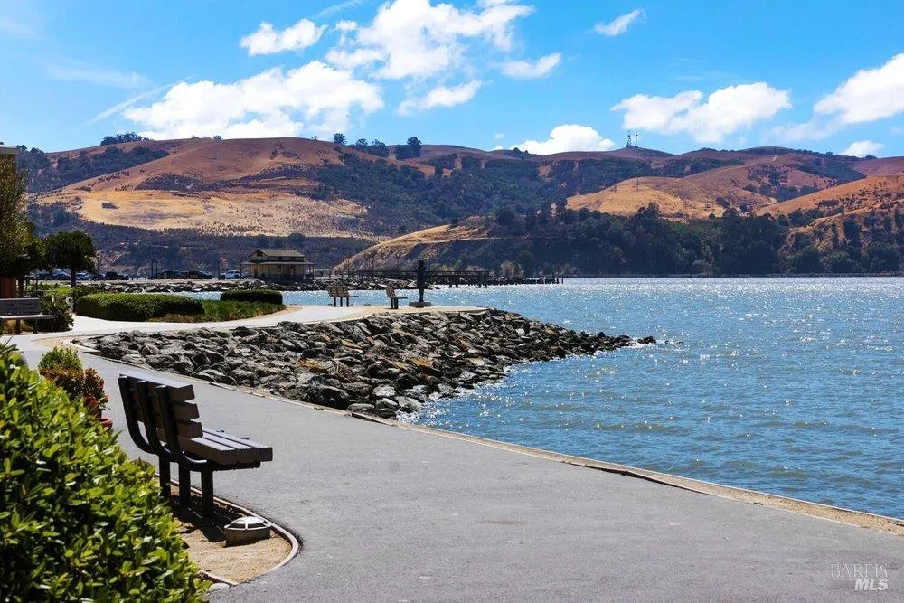 428 E I STREET Benicia, CA 94510
