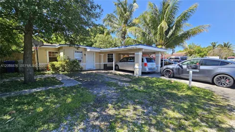 2114 NW 5th St