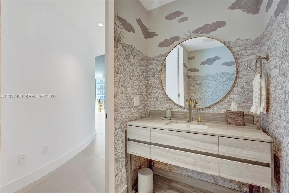 18975 Collins Ave #704 Sunny Isles Beach, FL 33160