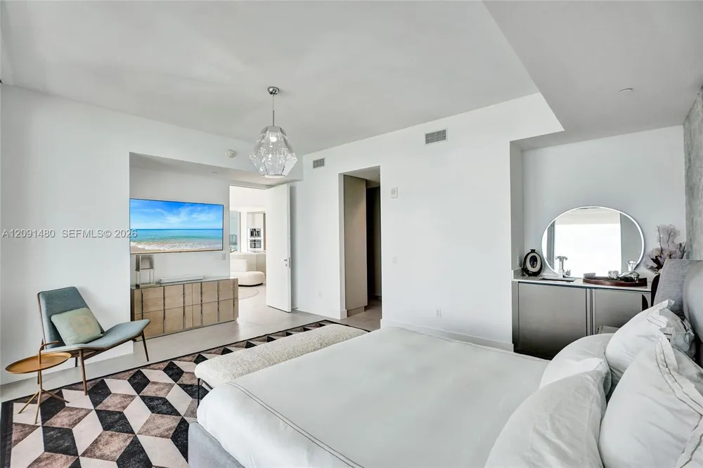 18975 Collins Ave #704 Sunny Isles Beach, FL 33160