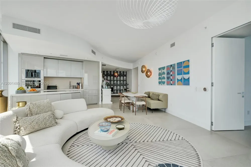 18975 Collins Ave #704 Sunny Isles Beach, FL 33160
