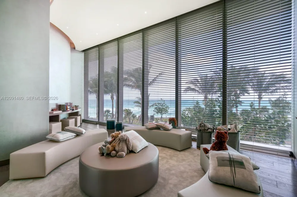 18975 Collins Ave #704 Sunny Isles Beach, FL 33160