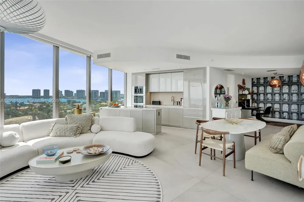 18975 Collins Ave #704 Sunny Isles Beach, FL 33160