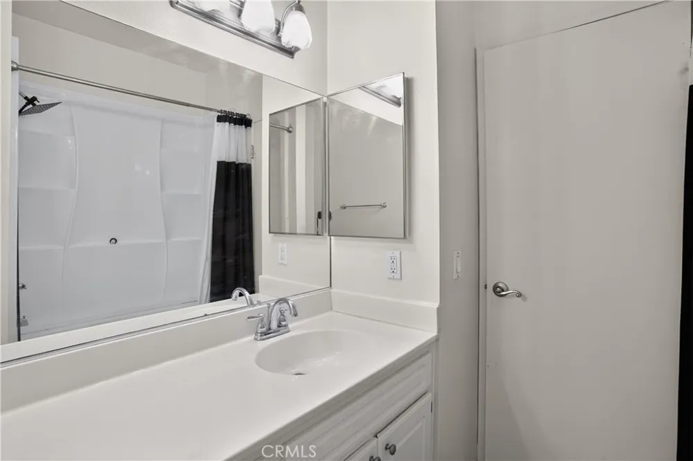 777 S Citrus #157 Azusa, CA 91702