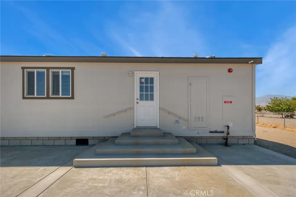 2350 Olivera Pinon Hills, CA 92372