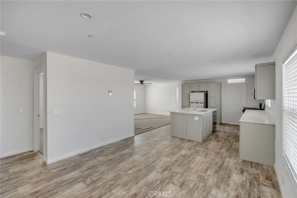2350 Olivera Pinon Hills, CA 92372