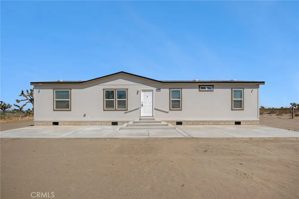 2350 Olivera Pinon Hills, CA 92372
