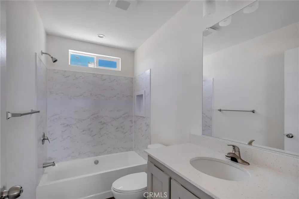 2350 Olivera Pinon Hills, CA 92372