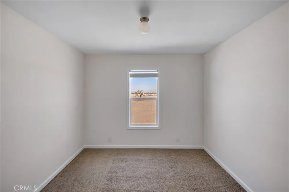 2350 Olivera Pinon Hills, CA 92372