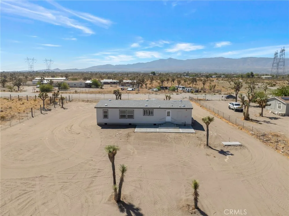 2350 Olivera Pinon Hills, CA 92372