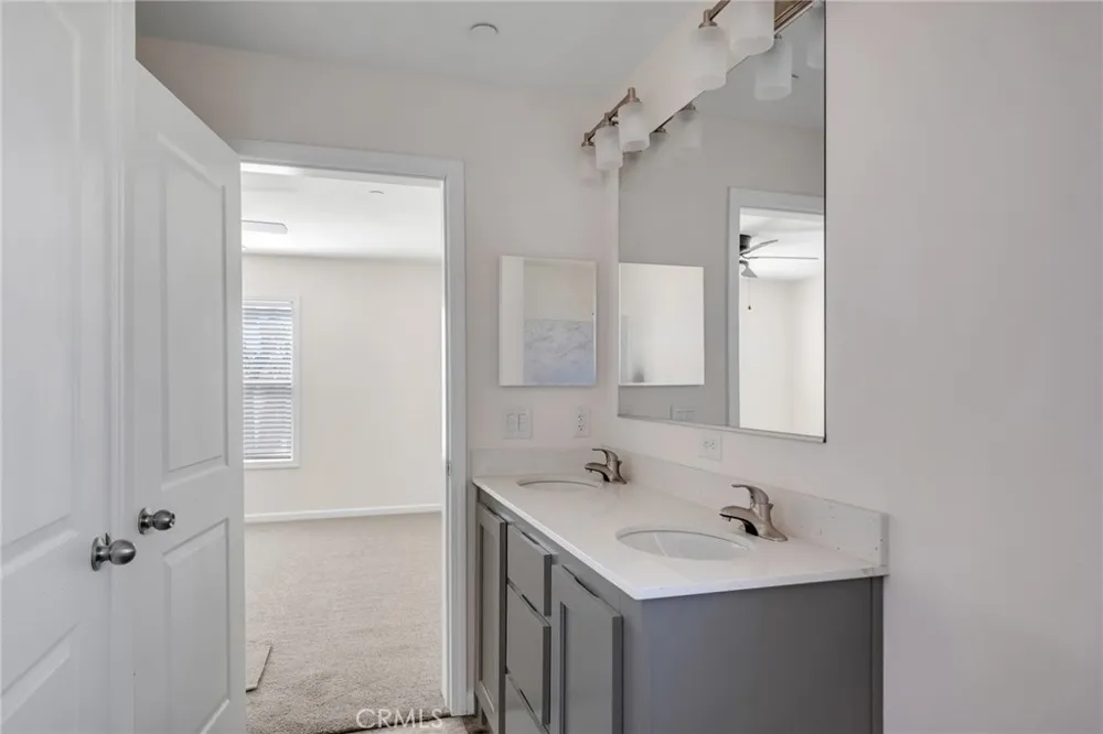 2350 Olivera Pinon Hills, CA 92372