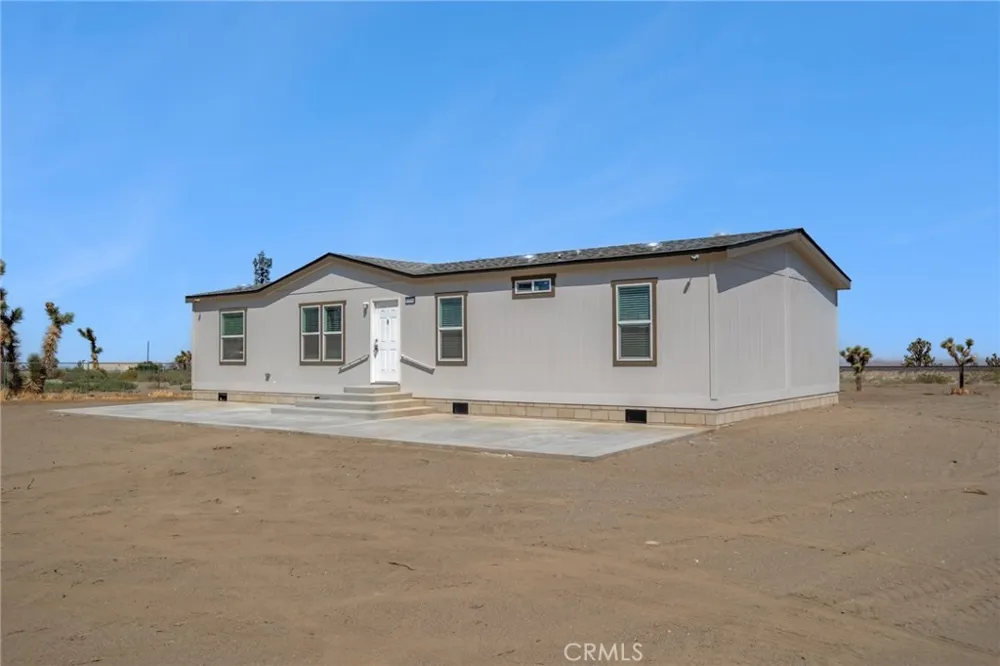 2350 Olivera Pinon Hills, CA 92372